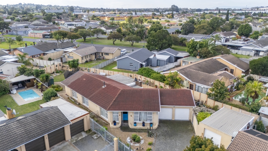 3 Bedroom Property for Sale in Ferndale Western Cape